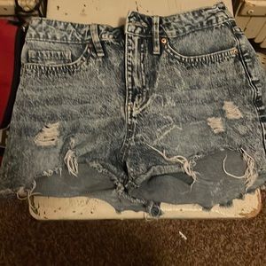 Very comfortable and nice shorts definitely great for hot weather :)